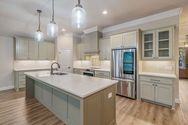 105 Easy Street, Glen Rose, TX 76043