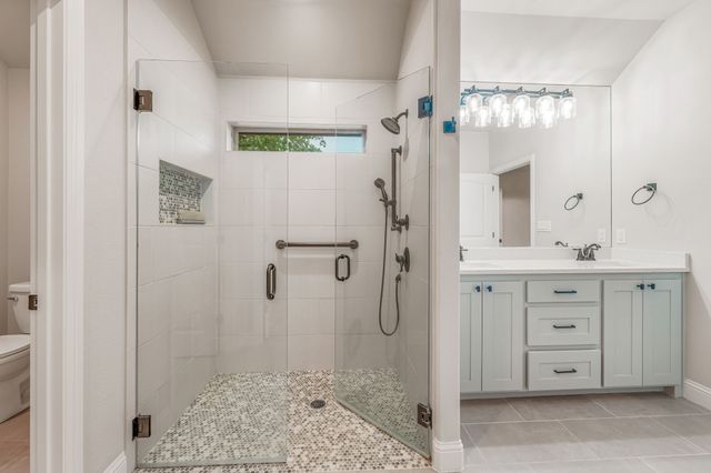 105 Easy Street, Glen Rose, TX 76043