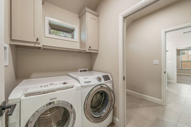 105 Easy Street, Glen Rose, TX 76043