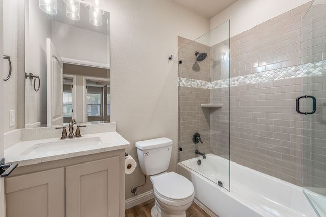 105 Easy Street, Glen Rose, TX 76043