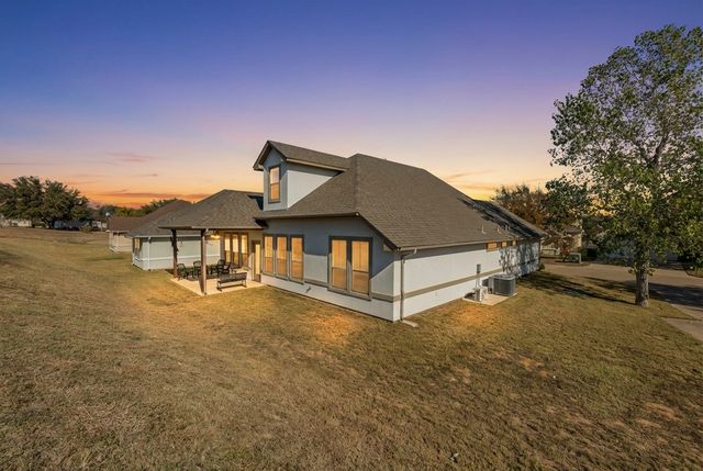 105 Easy Street, Glen Rose, TX 76043