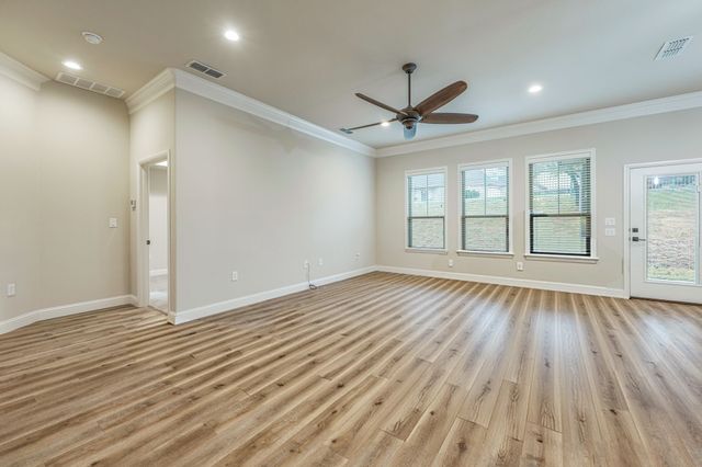 105 Easy Street, Glen Rose, TX 76043