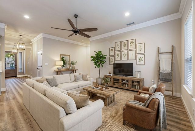 105 Easy Street, Glen Rose, TX 76043