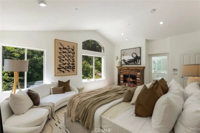 5985 Vista De La Luz, Woodland Hills, CA 91367