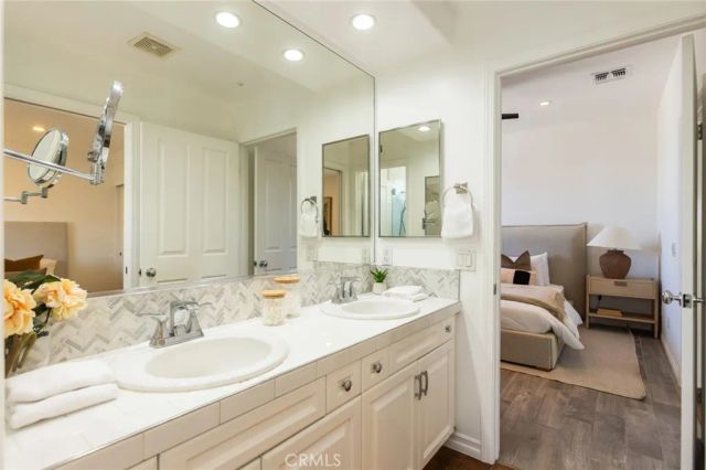 5985 Vista De La Luz, Woodland Hills, CA 91367