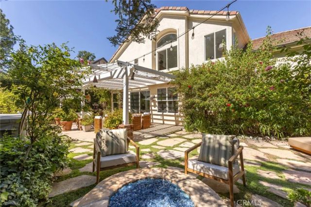 5985 Vista De La Luz, Woodland Hills, CA 91367