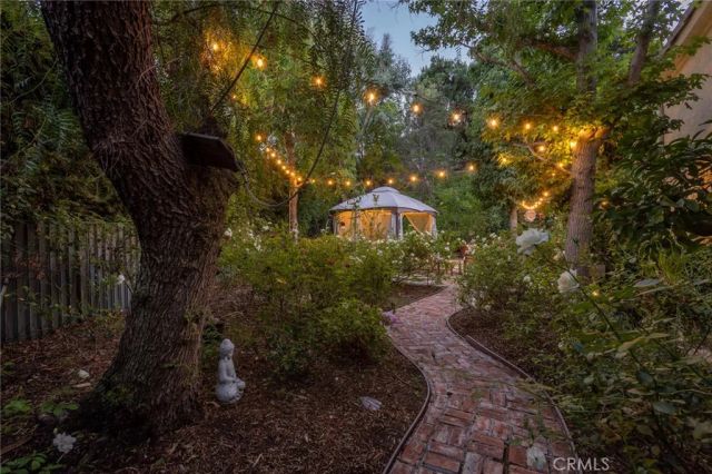 5985 Vista De La Luz, Woodland Hills, CA 91367