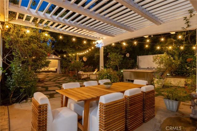 5985 Vista De La Luz, Woodland Hills, CA 91367