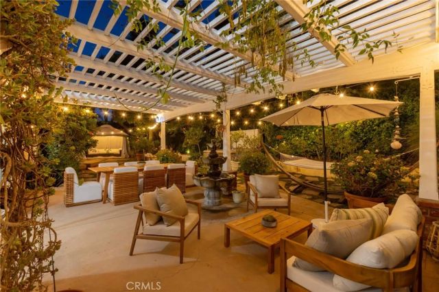 5985 Vista De La Luz, Woodland Hills, CA 91367