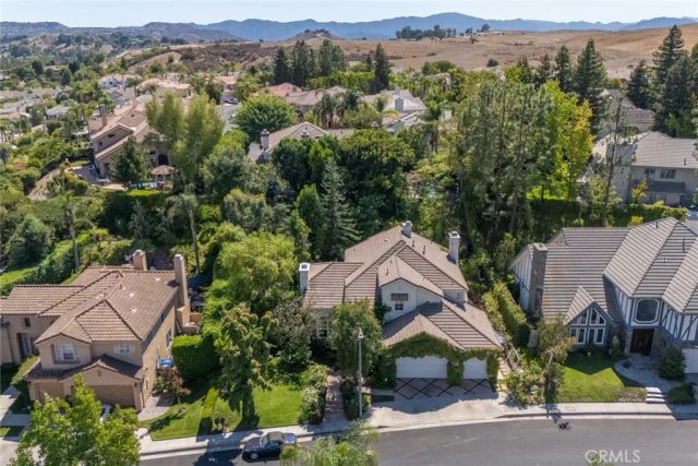 5985 Vista De La Luz, Woodland Hills, CA 91367