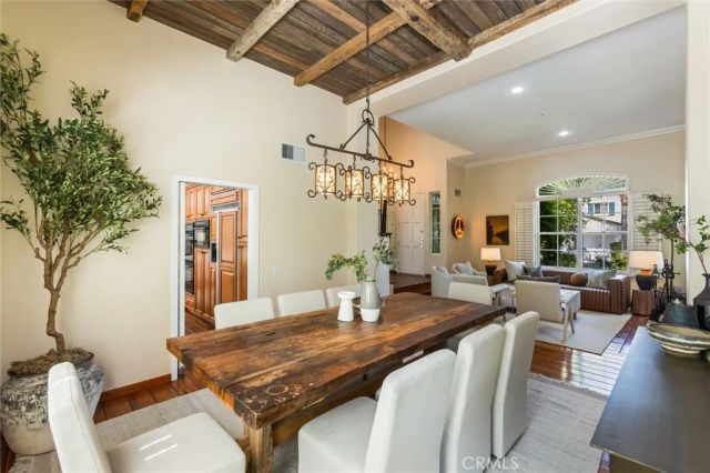 5985 Vista De La Luz, Woodland Hills, CA 91367