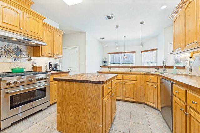 1021 Foxwood Lane, Wylie, TX 75098