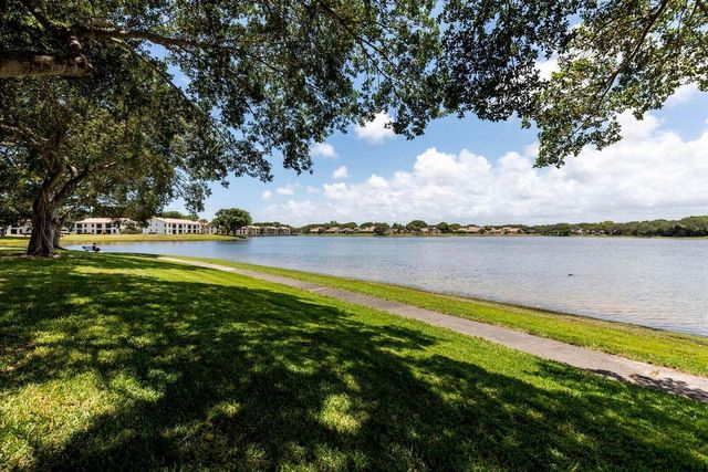321 Olivewood Place O222, Boca Raton, FL 33431