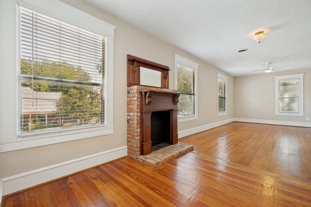 415 W Franklin Street, Waxahachie, TX 75165