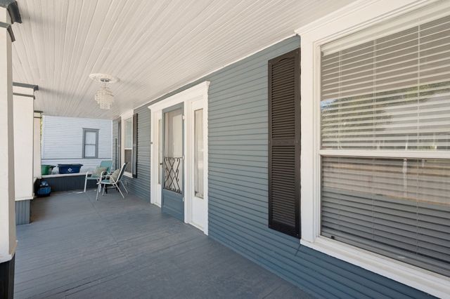 415 W Franklin Street, Waxahachie, TX 75165