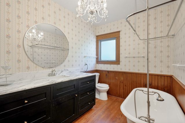 415 W Franklin Street, Waxahachie, TX 75165