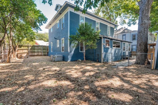 415 W Franklin Street, Waxahachie, TX 75165
