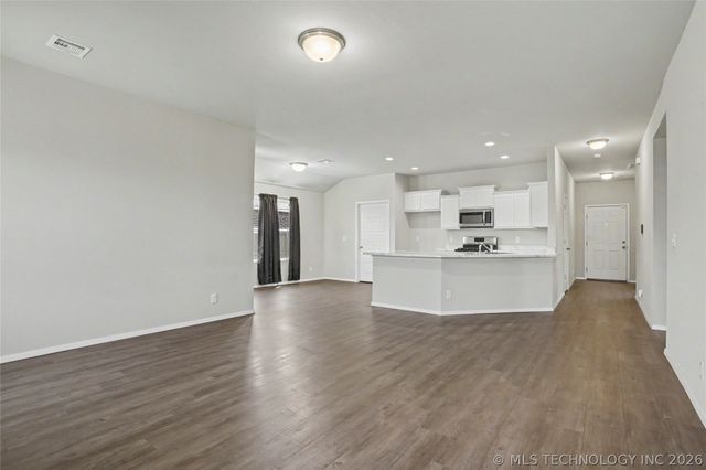7429 E 158th Street S, Bixby, OK 74008