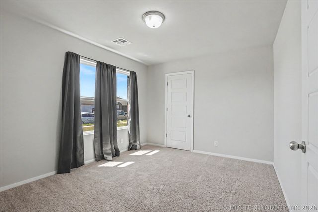 7429 E 158th Street S, Bixby, OK 74008