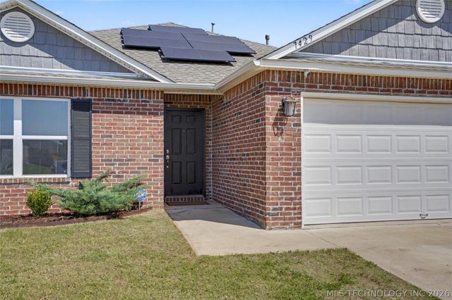 7429 E 158th Street S, Bixby, OK 74008