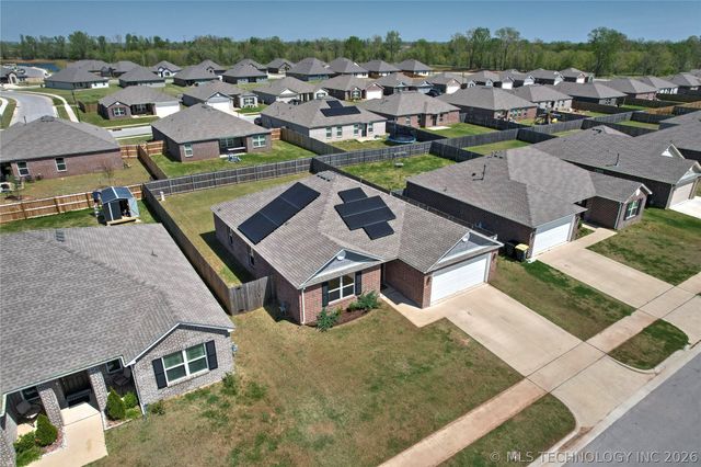 7429 E 158th Street S, Bixby, OK 74008