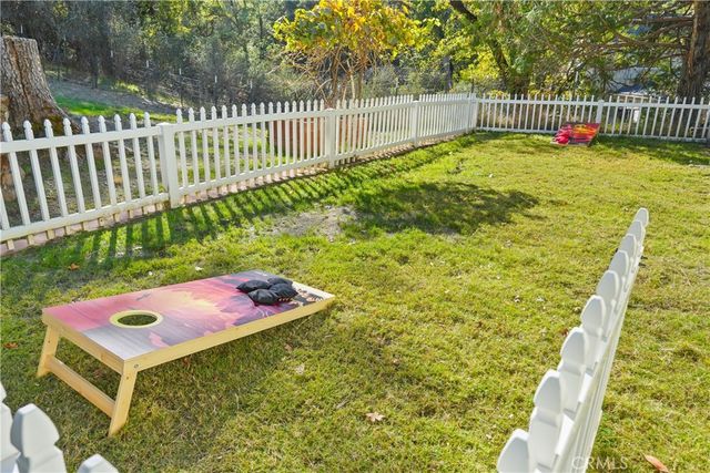 39367 Pine Ridge Road, Oakhurst, CA 93644