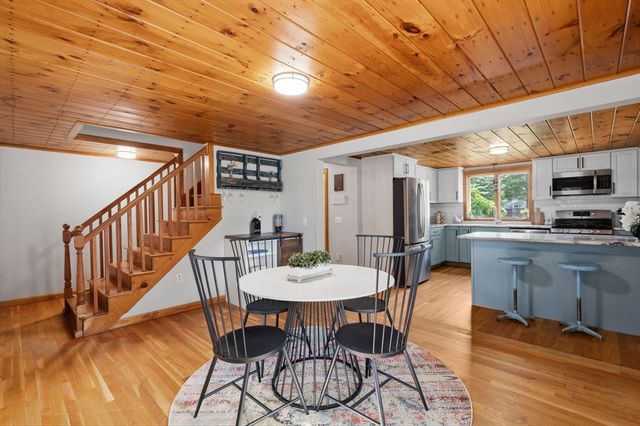 21 Pembroke St, Kingston, MA 02364