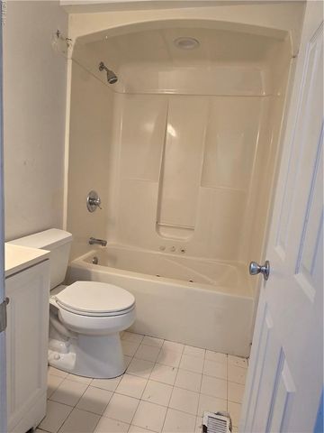 12 Cantamar CT, Hampton, VA 23664