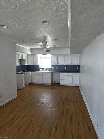 12 Cantamar CT, Hampton, VA 23664
