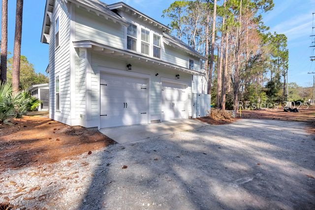 30 Tabby Shell Rd, Bluffton, SC 29910