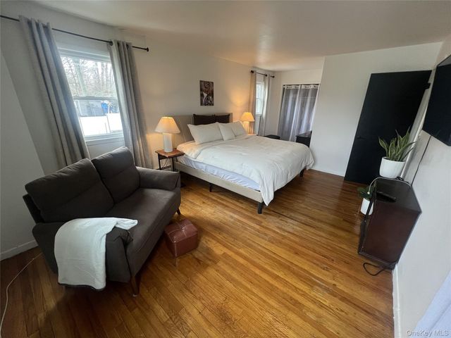 646 S 3rd Avenue, Mount Vernon, NY 10550