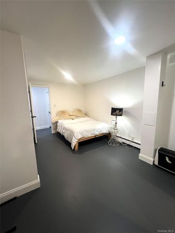 646 S 3rd Avenue, Mount Vernon, NY 10550