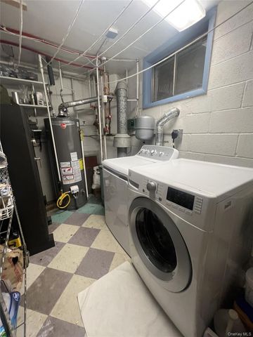 646 S 3rd Avenue, Mount Vernon, NY 10550