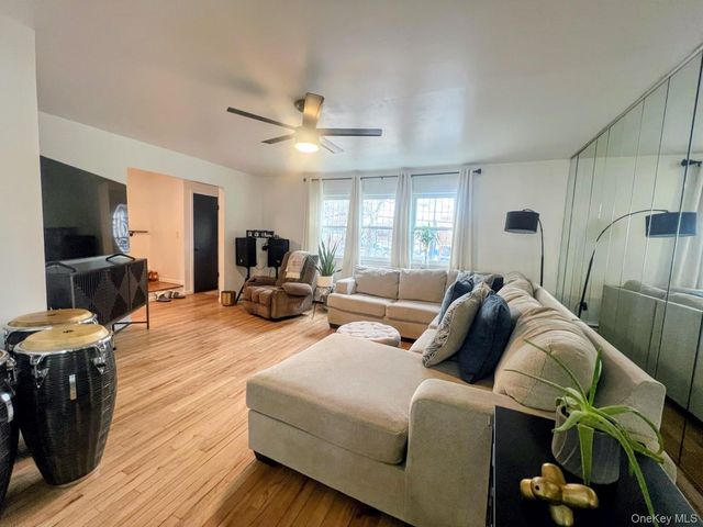 646 S 3rd Avenue, Mount Vernon, NY 10550