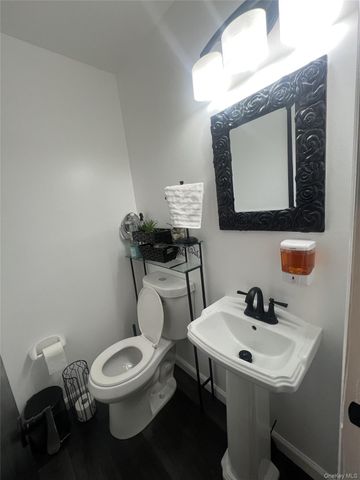 646 S 3rd Avenue, Mount Vernon, NY 10550