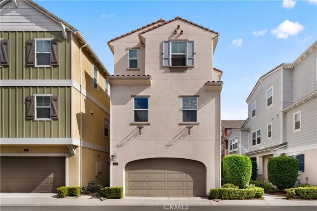 710 W Tribella Court, Santa Ana, CA 92703
