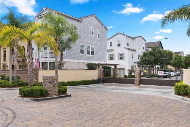 710 W Tribella Court, Santa Ana, CA 92703