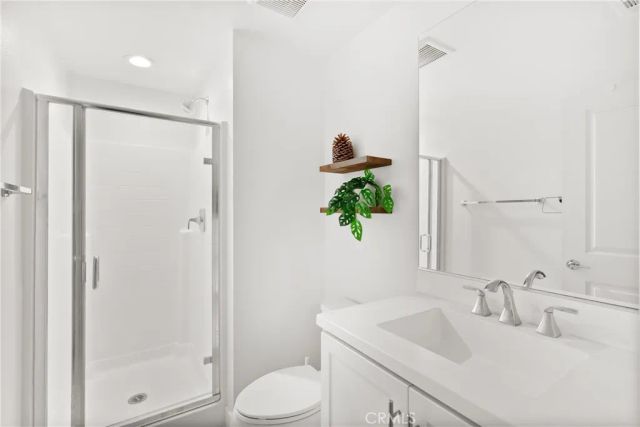 710 W Tribella Court, Santa Ana, CA 92703