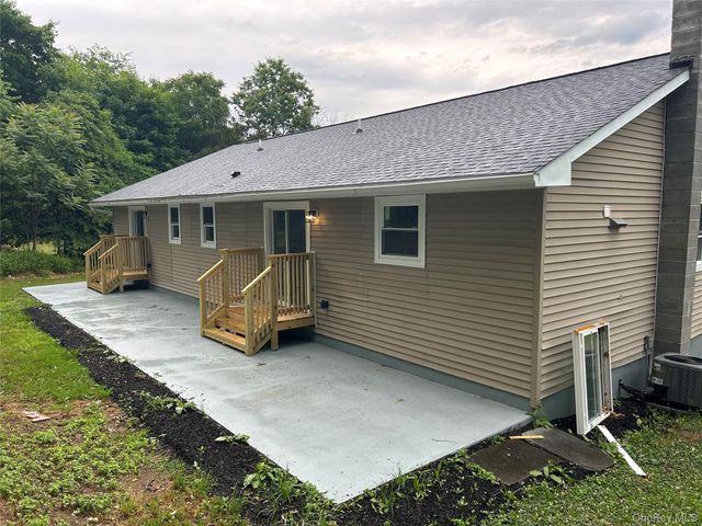 10 Diviesti Drive, Marlboro, NY 12542