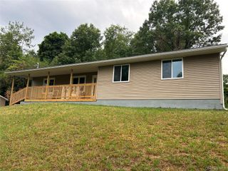 10 Diviesti Drive, Marlboro, NY 12542