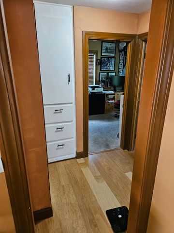 2455 S Bennett Ave, Wichita, KS 67217