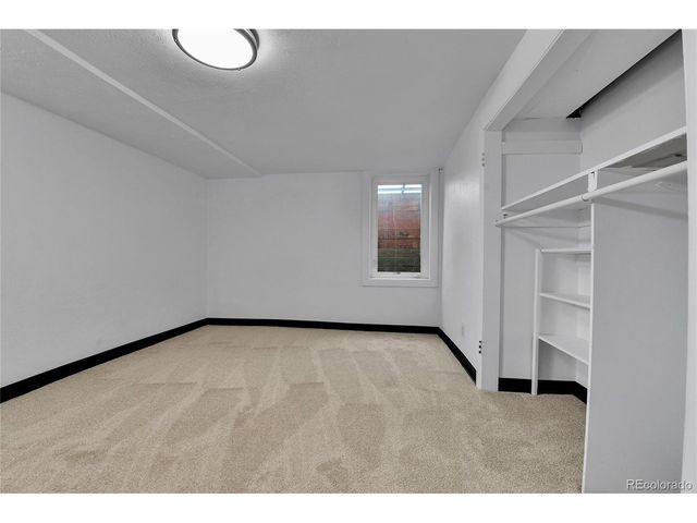 398 S Queen Cir, Lakewood, CO 80226