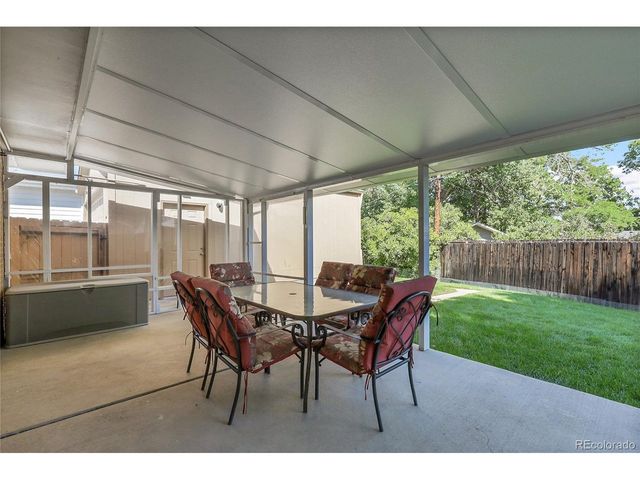 398 S Queen Cir, Lakewood, CO 80226