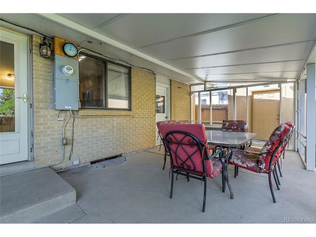 398 S Queen Cir, Lakewood, CO 80226