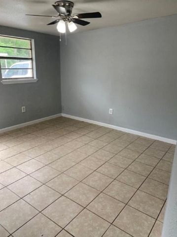 1013 Hackberry ST B, San Marcos, TX 78666