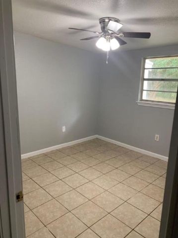 1013 Hackberry ST B, San Marcos, TX 78666