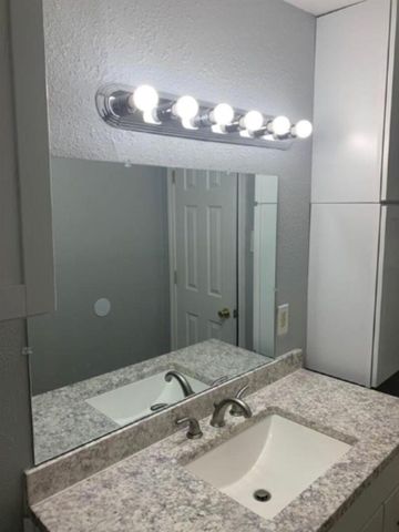 1013 Hackberry ST B, San Marcos, TX 78666