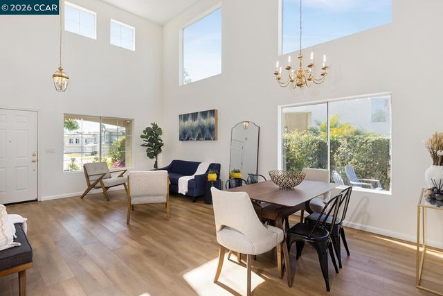 592 Ross, Martinez, CA 94553
