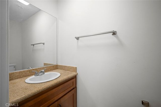 5521 Kester Avenue 23, Sherman Oaks, CA 91411