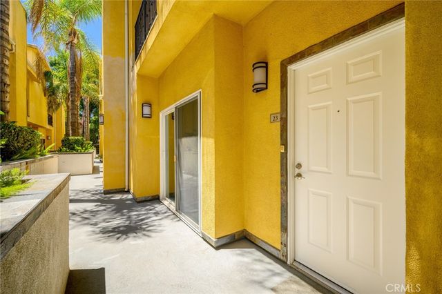 5521 Kester Avenue 23, Sherman Oaks, CA 91411